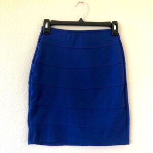 3/$15 Papaya Blue Stretch Skirt S